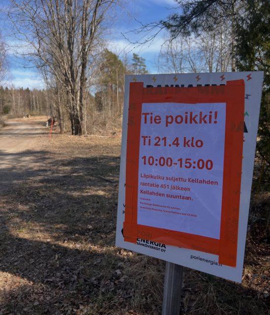 HUOM❗️ 
Tie poikki Kellahden Rantatiellä tiistaina 21.4. klo 10-15.
Kellahden Rantatie 451 jälkeen Kellahden suuntaan.

#kellahti